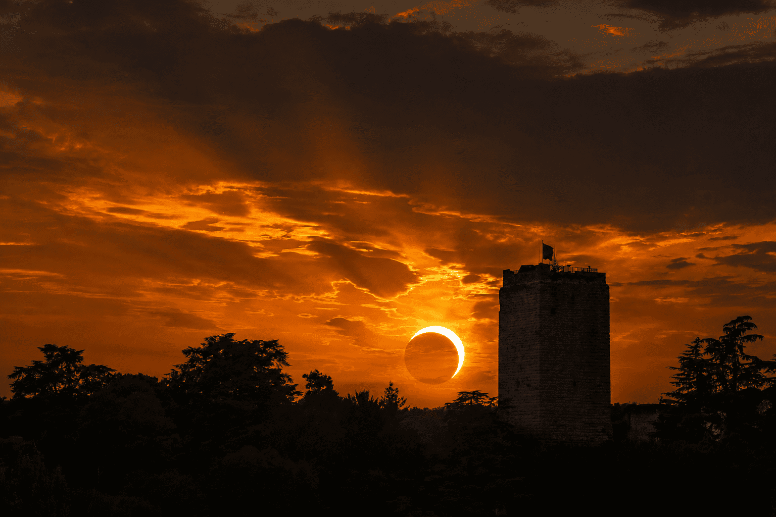 Eclissi  di Sole 12 agosto :  dove vederla a Trezzo e dintorni
